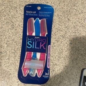 Schick hydro silk touch-up retouched eyebrow brows